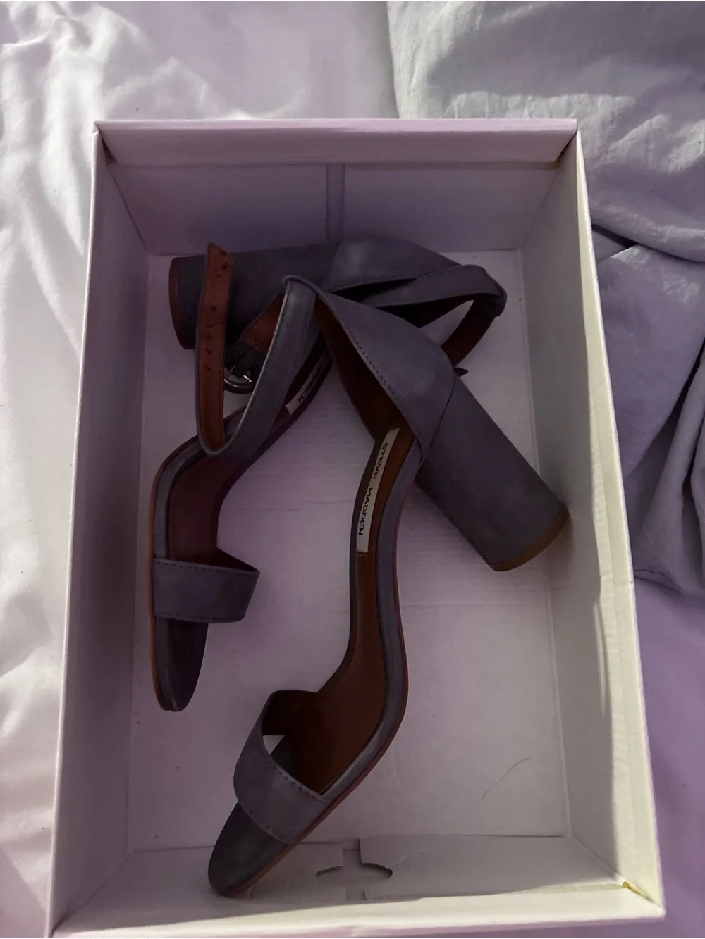 Steve Madden ‘Shanna Grey Nubuck’ Heel